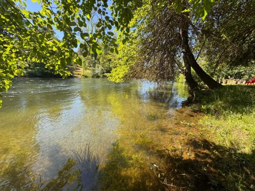 Knights Ferry House | Rustic Riverfront Cabin