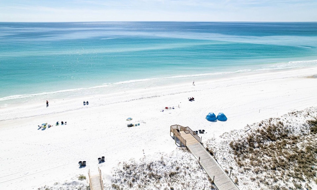 Holiday Isle Condo | Sandpiper Cove 8229 Studio Bedroom Condo by RedAwning