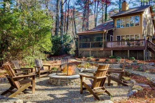 Sapphire House | Sapphire Cabin with Peaceful Retreat and Scenic Views