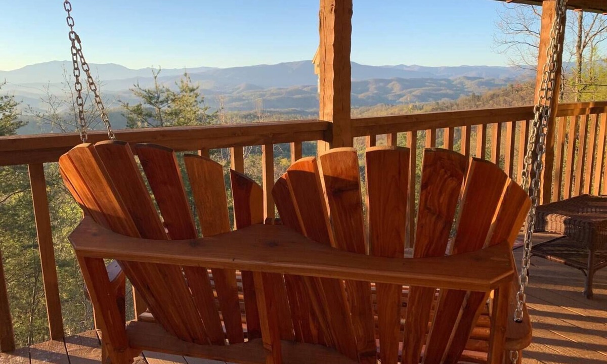 Sevierville Cabin | Saturday available today!