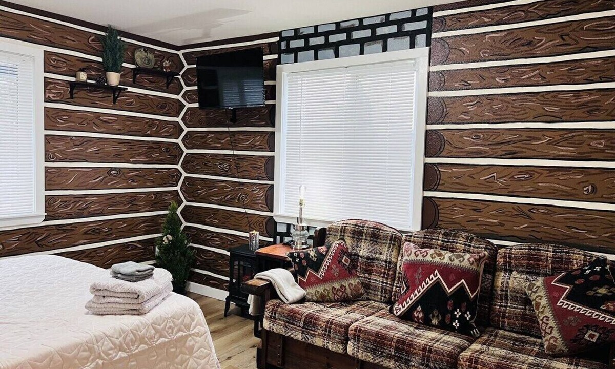 Southeast Salem Apartment | Scout- a rustic “cabin” apartment, very fast wifi