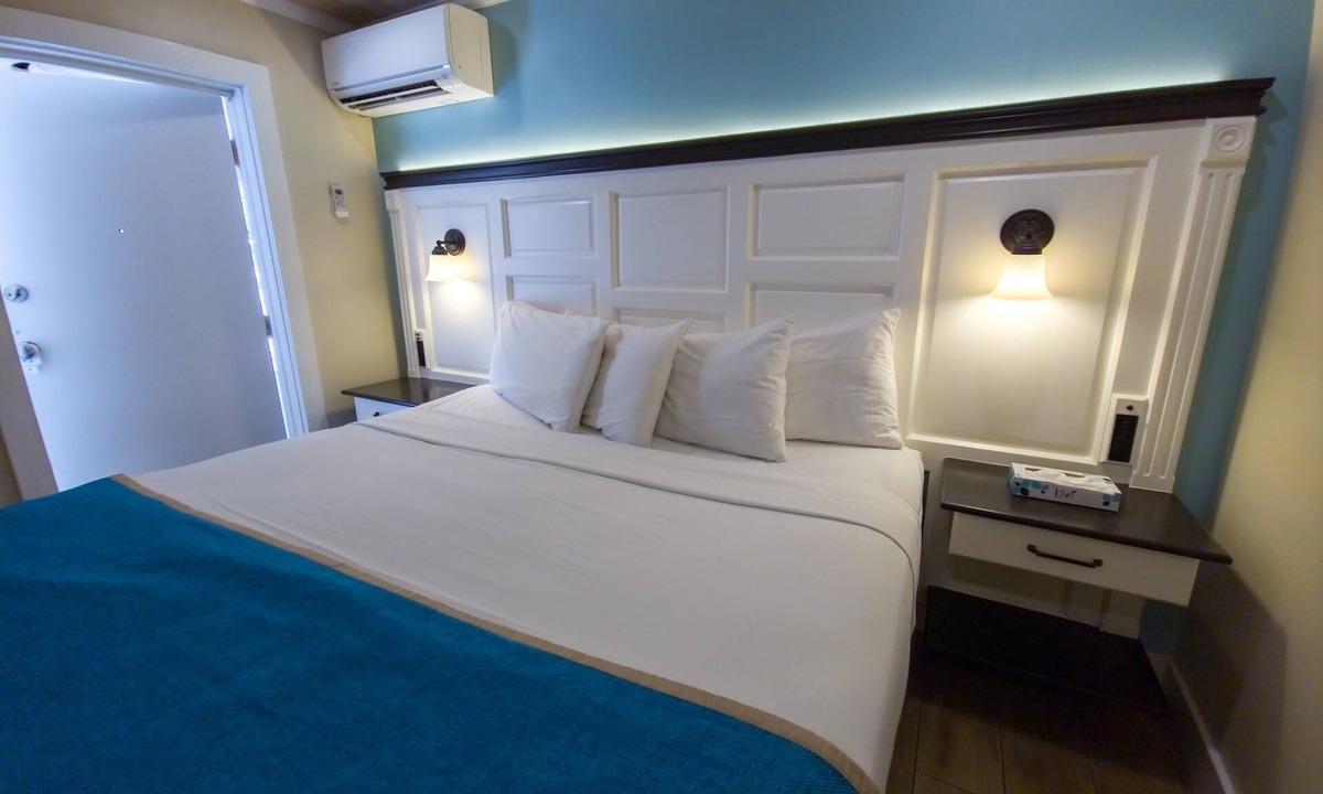 Old Town Hostel | Seashell Motel