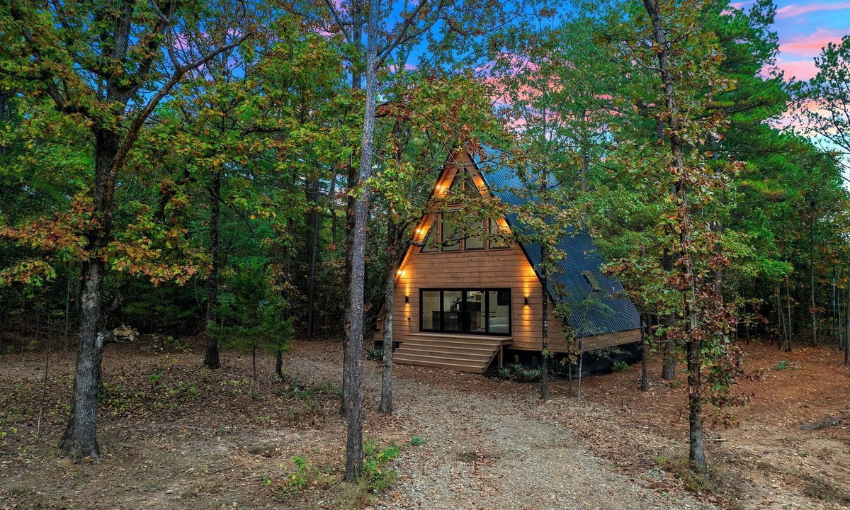 Wright City Cabin | Secluded A Frame Retreat,hot tub,sauna