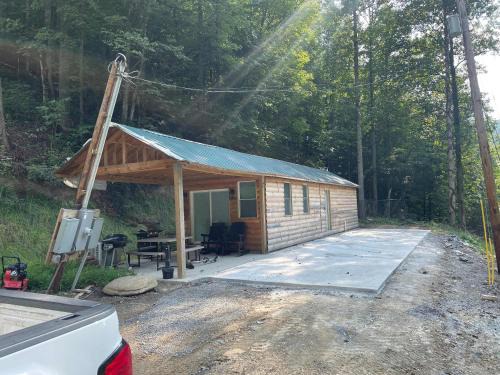 Gilbert House | Secluded Cabin with King size bed