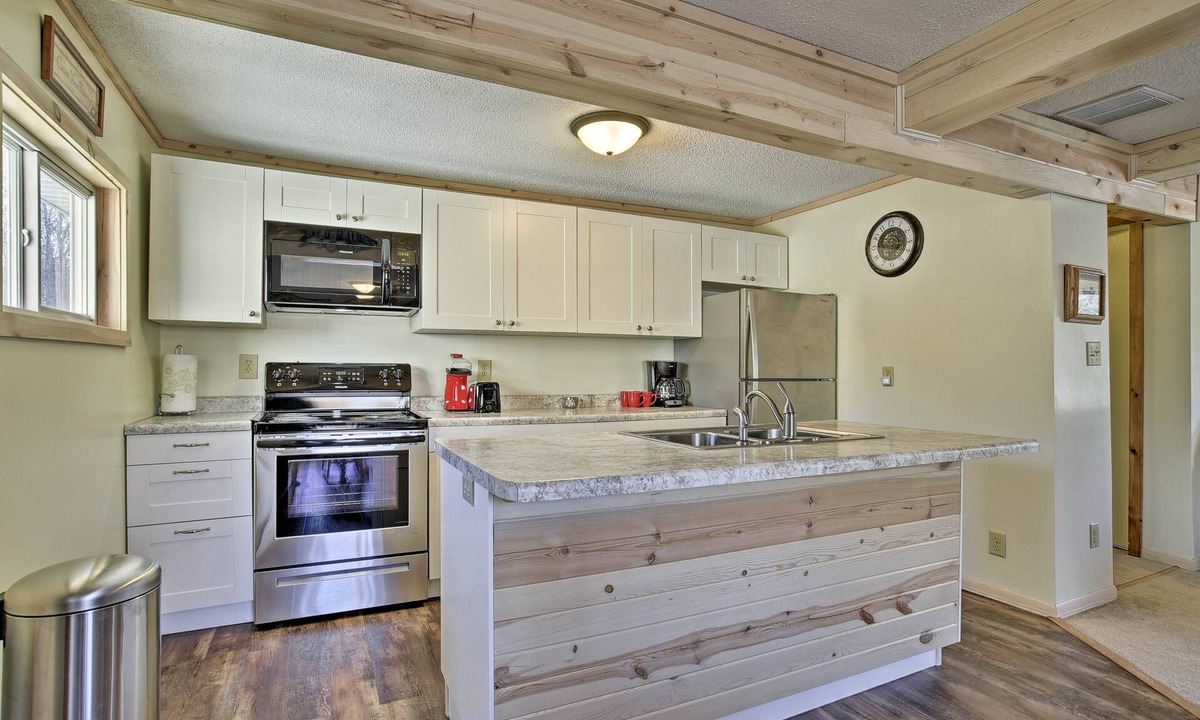 Lake Nebagamon House | Secluded Home 15 Min. from Lake Nebagamon!