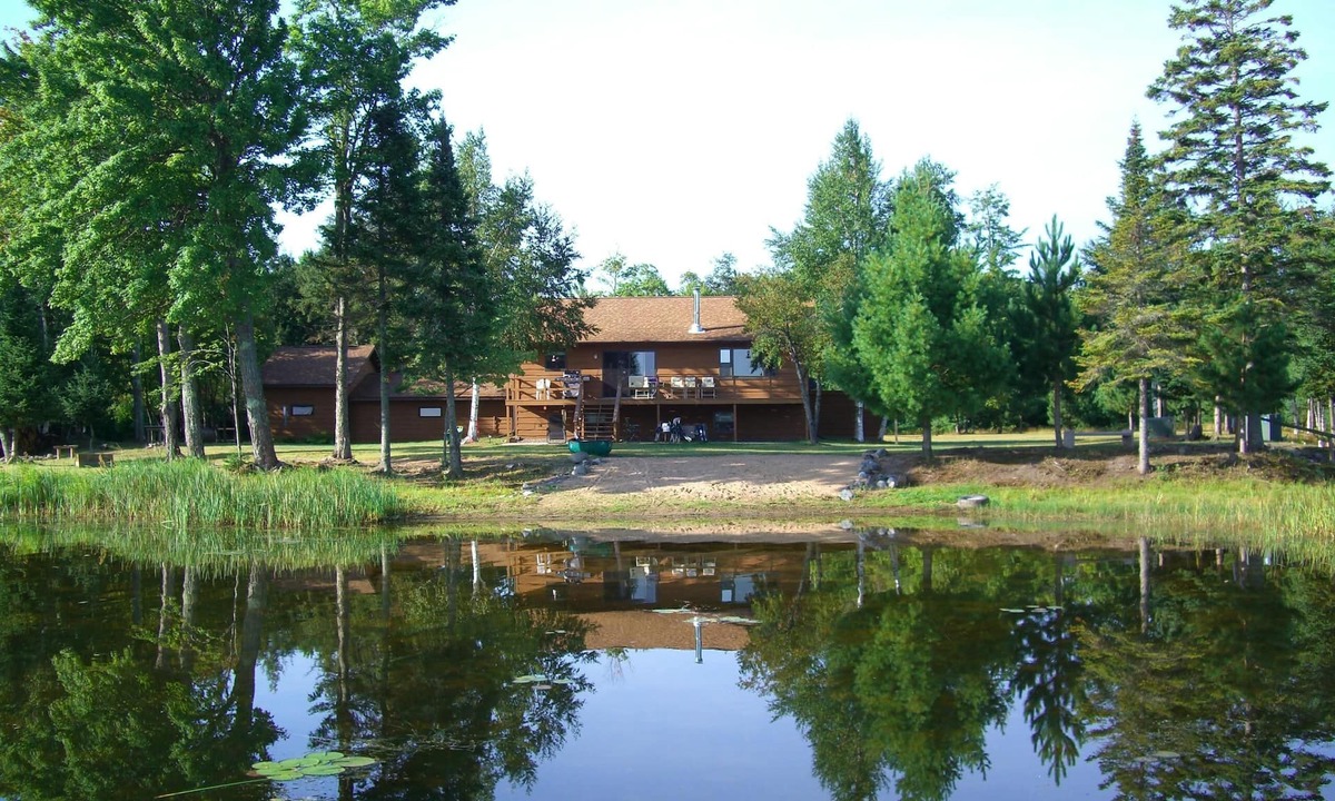 Watersmeet Cabin | Secluded Lodge on Lac Vieux Desert 370 Feet of Lakefront-Private Beach