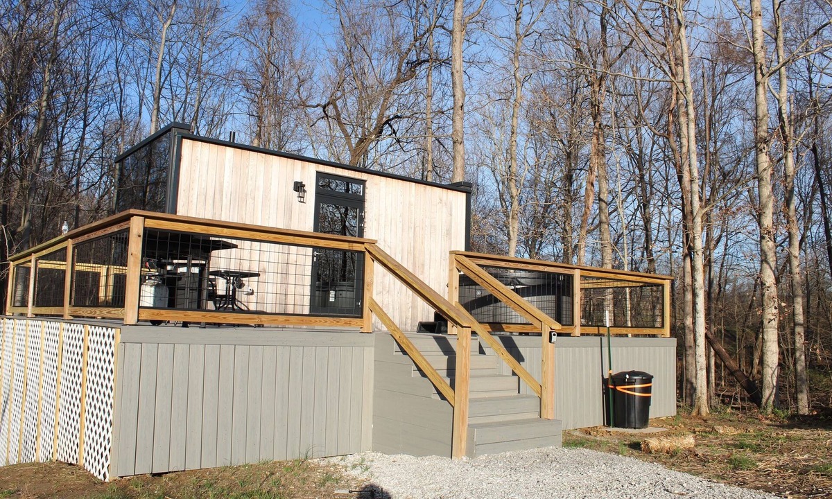 Carbondale Cabin | Serenity Mirror House | Luxury Glass Cabin with Private Hot Tub