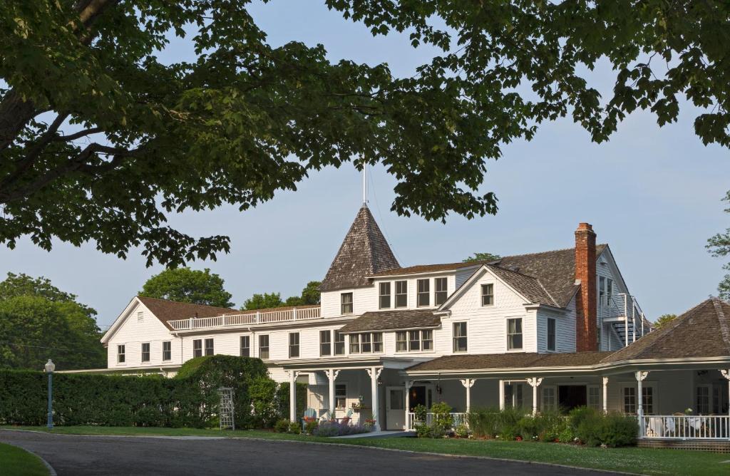 Shelter Island Heights Hotel | Shelter Island House