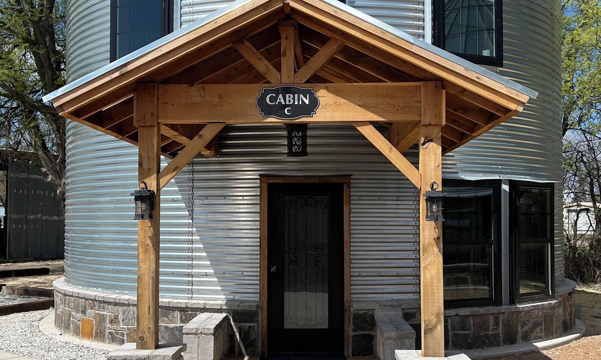 Walnut Springs Cabin | Silo Junction Cabin C