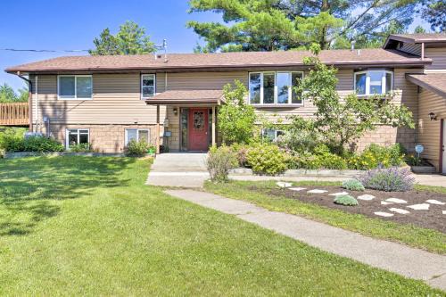 Eagle River House | Simple Cranberry & Wine Farm Home w/Fire Pit!