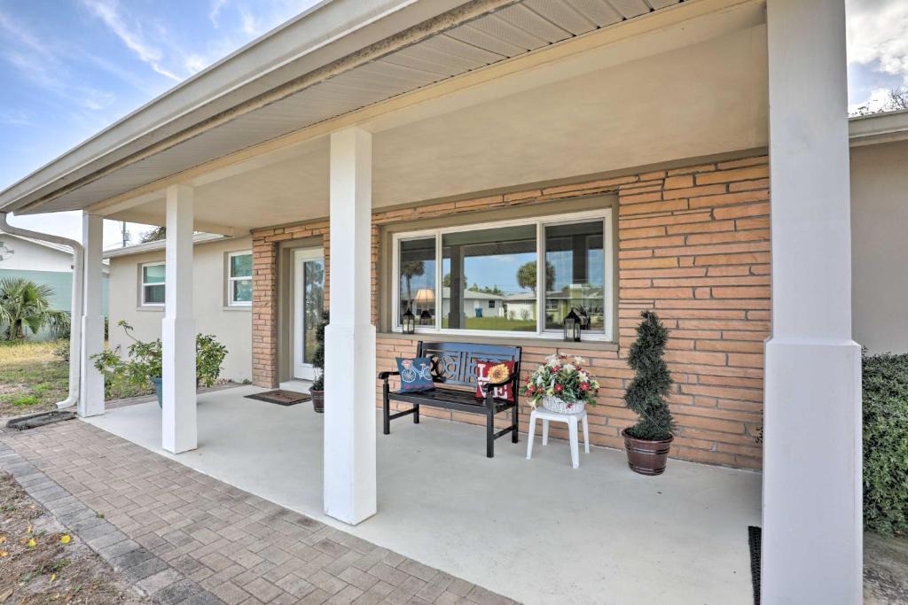 Breakers House | Single-Story Home: Walk to Beach, Pier & River