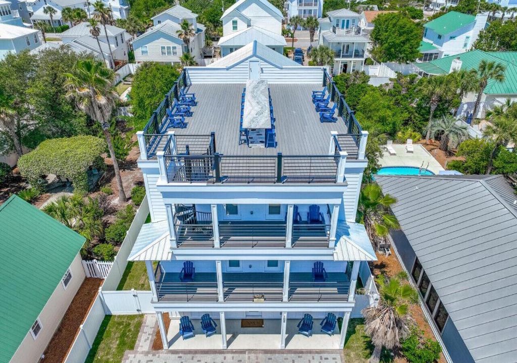 Crystal Beach House | Skyline Rooftop Deck! Golf Cart Rental Available!