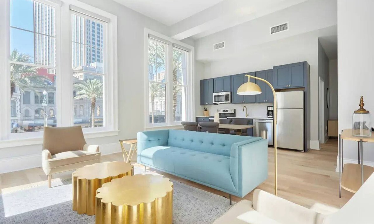 French Quarter Hotel | Sleeps 16 | 4 Units, Steps to the French Quarter | The Harlequin by AvantStay