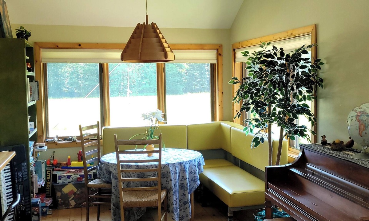 Upper Peninsula Michigan Cabin | Slippery Jim's Cozy Retreat