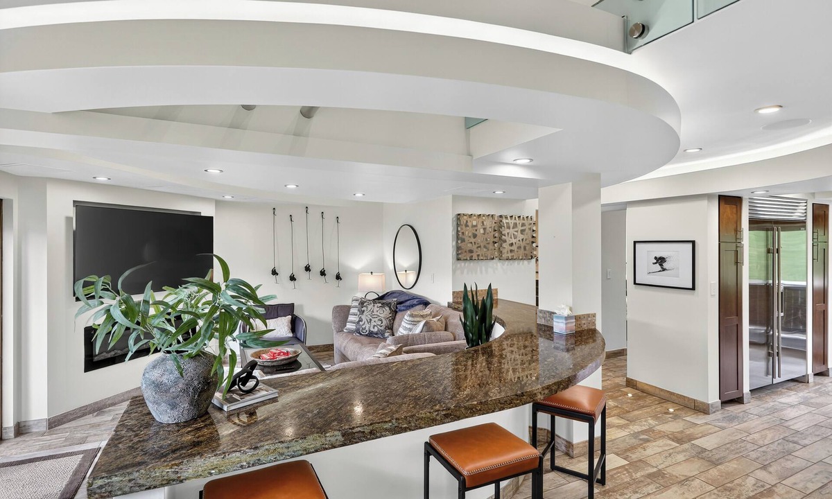 Brian Head Condo | Slopeview Luxe Condo | Ski-In/Ski-Out Retreat
