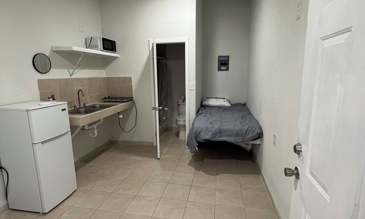 Elgin Apartment | Small comfortable apartment