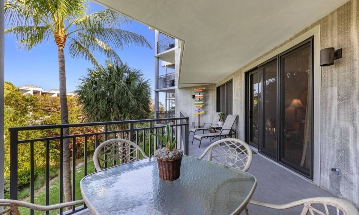 Key West Condo | Smith Families Southernmost 2 Bedroom retreat, Key West style beach vacation