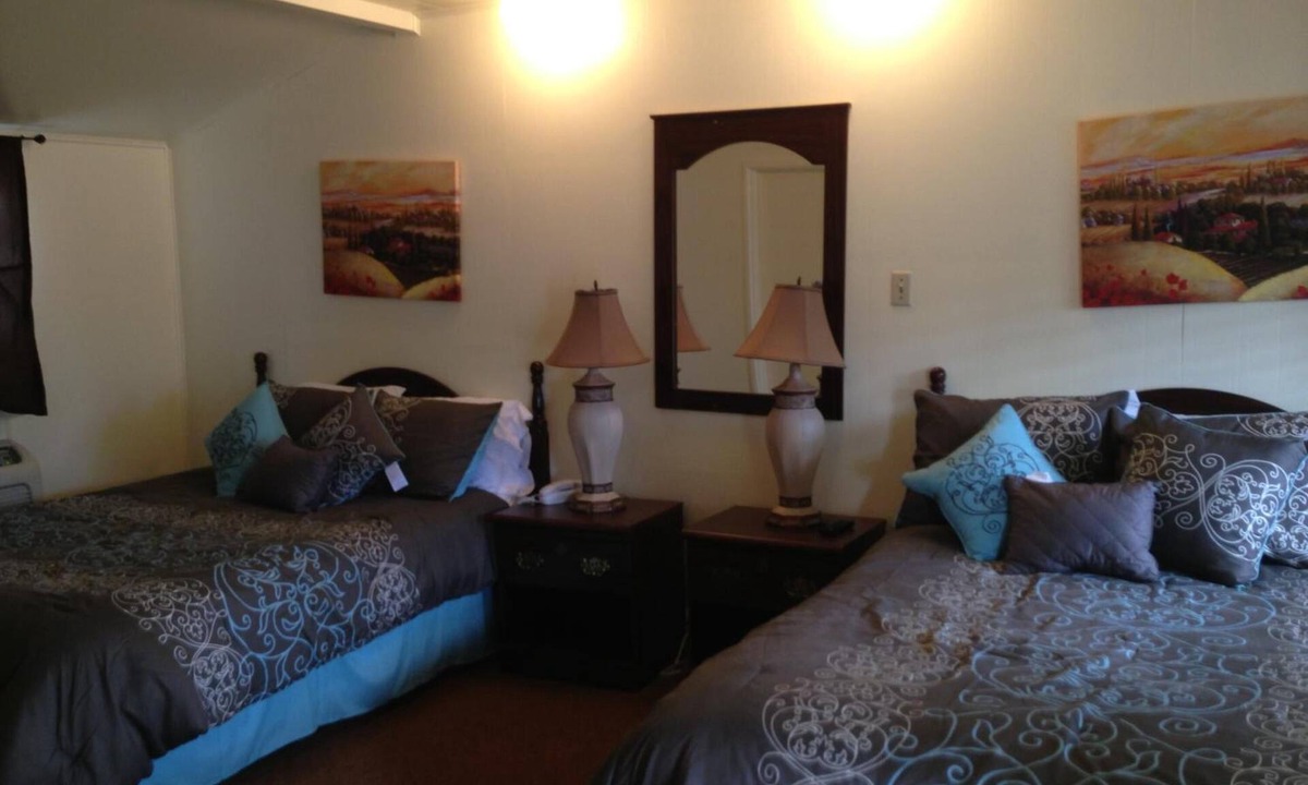 Larkspur Hotel | Sonoma Lodge
