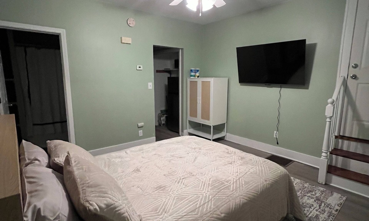 Hammond Apartment | Soothing studio with AC/Heat in charming Hammond