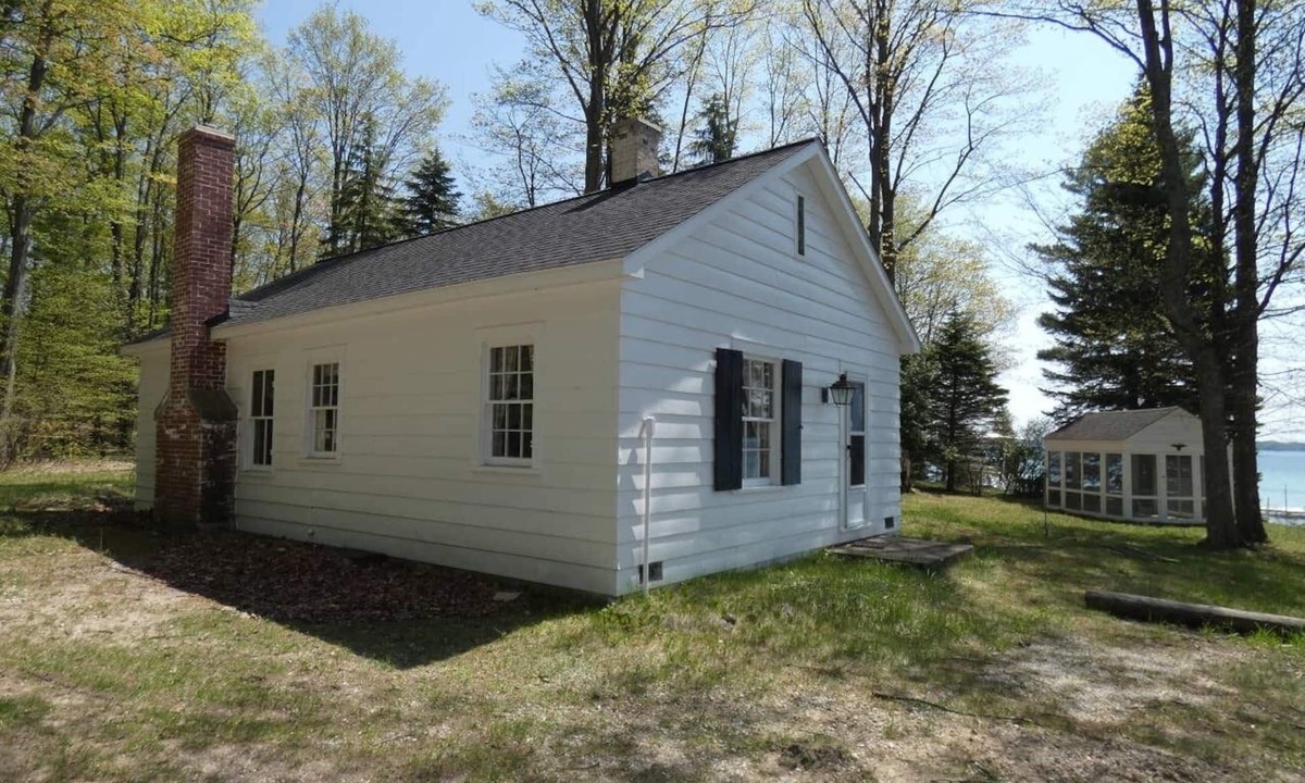 Alden Cottage | South Cottage on Torch Lake