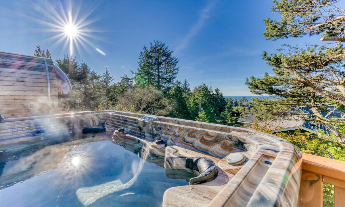 Oceanside Cabin | SPA Home! Hot Tub & Sauna, OCEAN View , AC+ EV Charger, Wheelchair Lift.