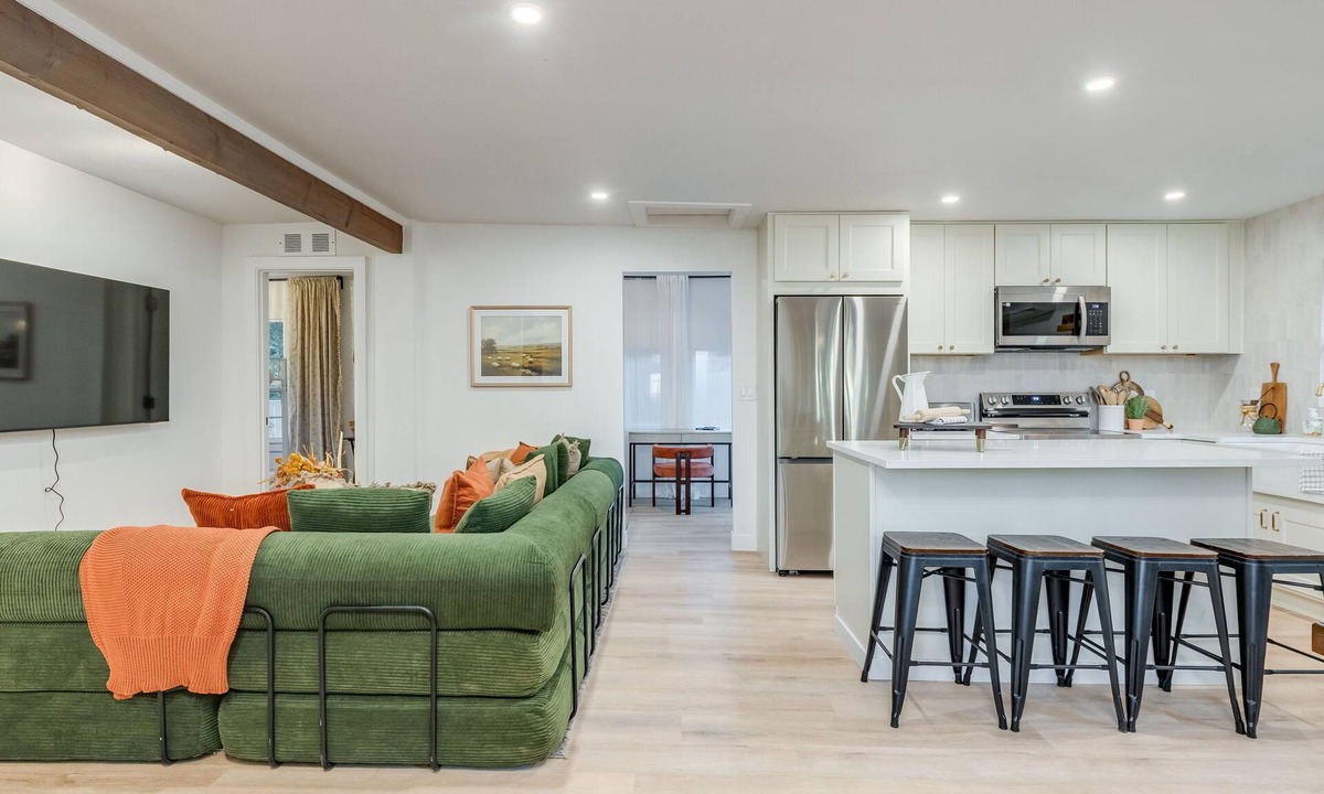 Carver House | SPA&Sauna Retreat-Serene Setting, picnic/fireplace, Enjoy with the whole family!
