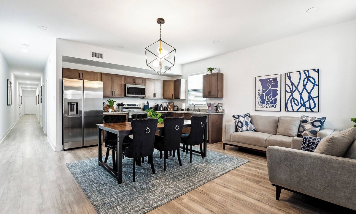 Florida Area Apartment | Spacious 5 BR Getaway in NOLA