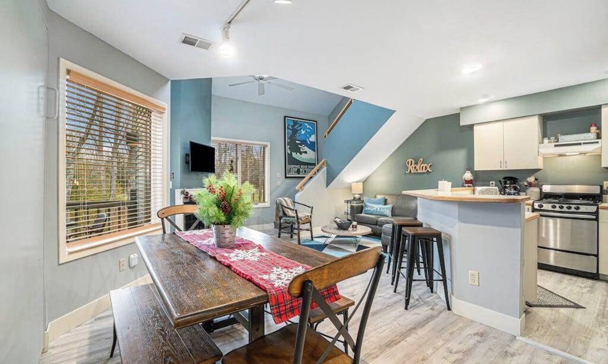 Thompsonville Condo | Spacious condo in the heart of Crystal Mountain with fireplace, walking distance