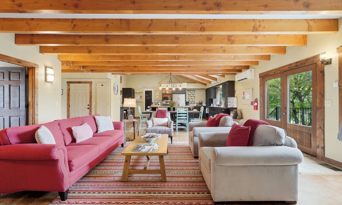 McMinnville House | Spacious Farm Stay featuring Petey the Donkey
