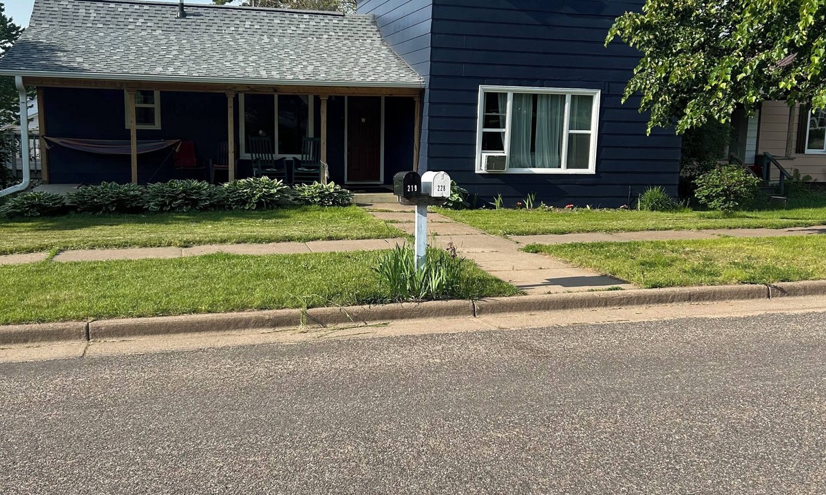 Washburn House | Spacious four bedroom house -walking distance to Lake Superior/Washburn shops