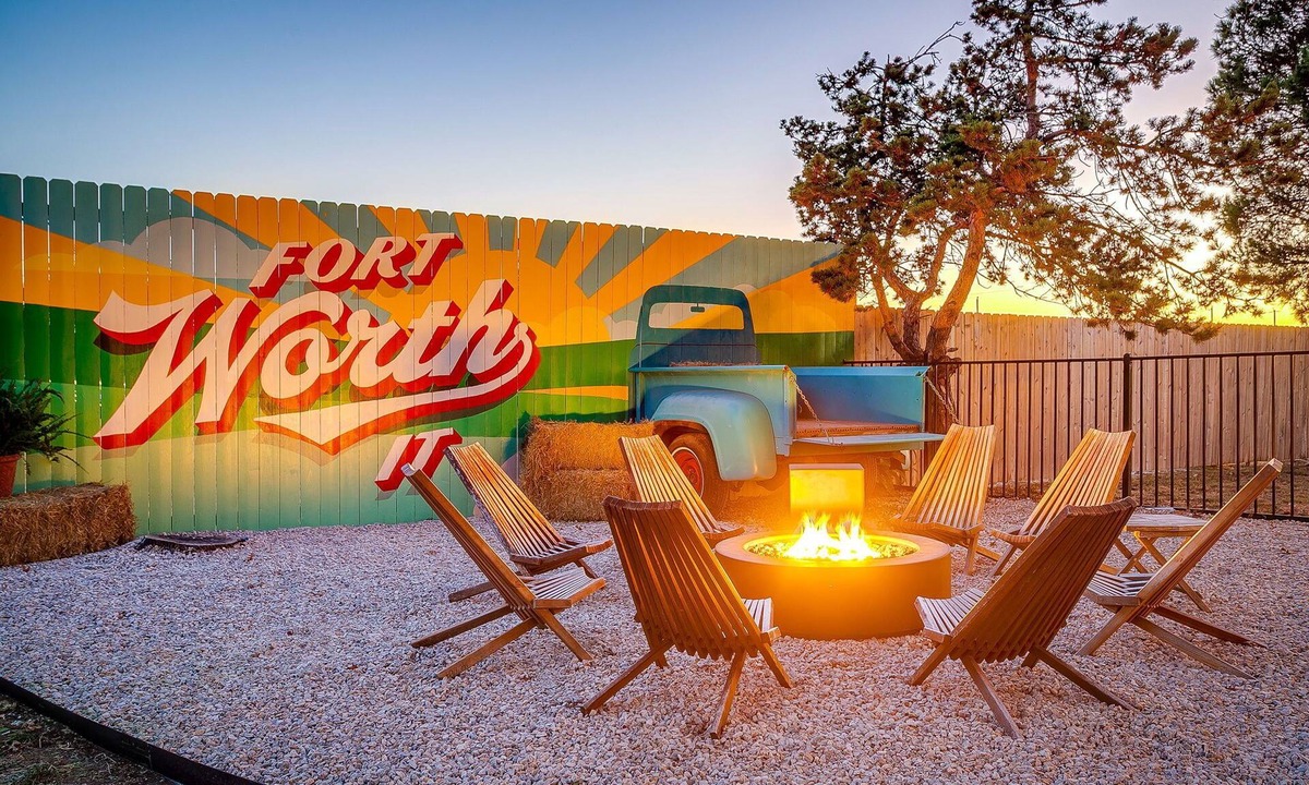 Fort Worth House | Spacious Group Retreat | 3 Kings | Sleeps 25