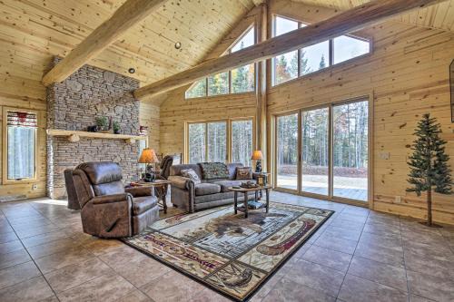 Hurley House | Spacious Hurley Home w/Game Room Near Lakes