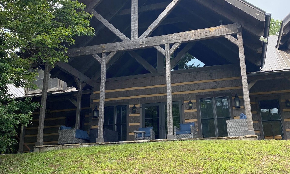 Franklin Cabin | Spacious lodge in peaceful mountain cove with trails, pond, waterfalls and more!