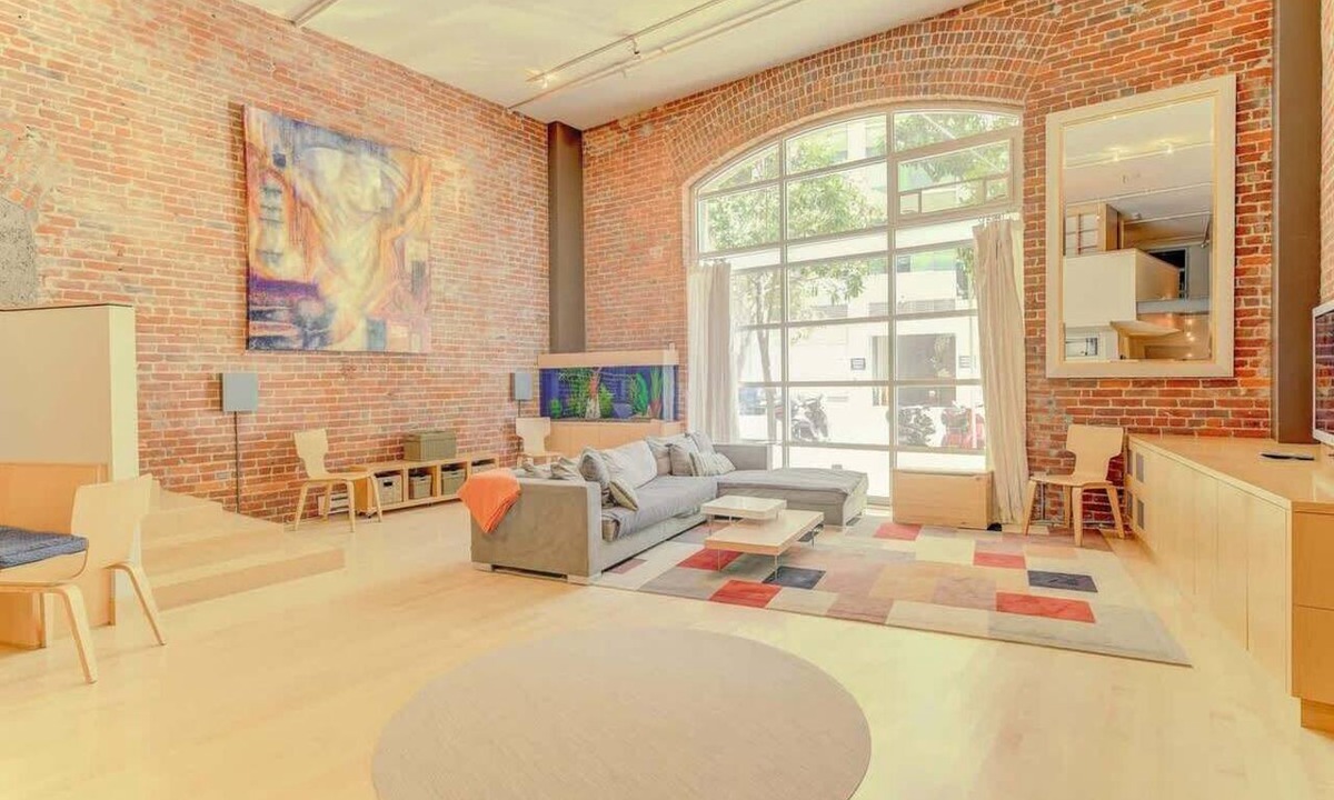 Rincon Hill Apartment | Spacious Luxury Historic Loft in Downtown SF