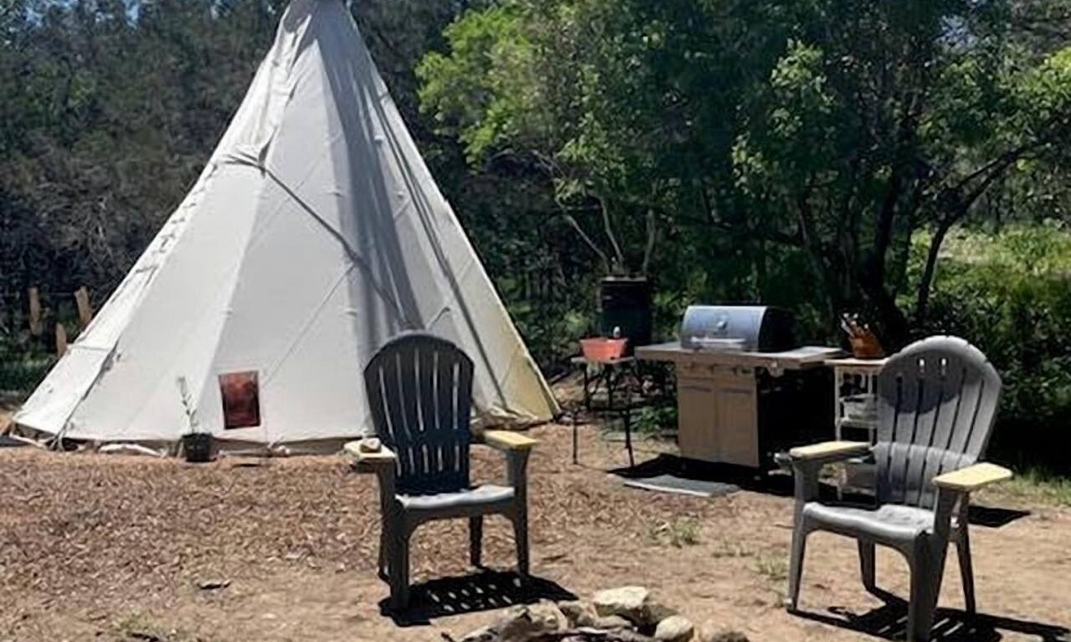 Marble Falls Cabin | Spacious Tipi with Outdoor BBQ and Fire Pit in Texas