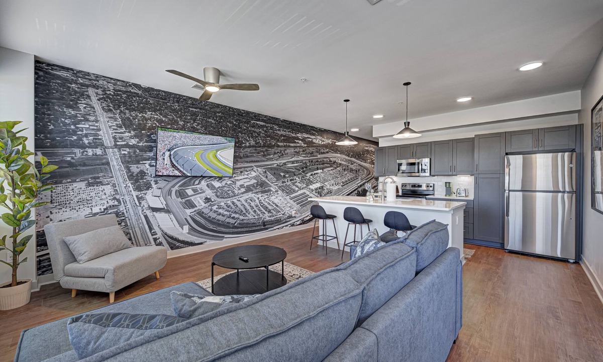 Speedway Condo | Speedways Ultimate Pit Stop!