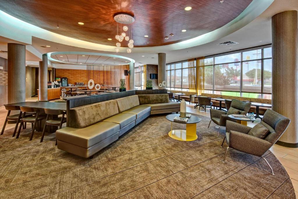 Moore Hotel | SpringHill Suites by Marriott Oklahoma City Moore