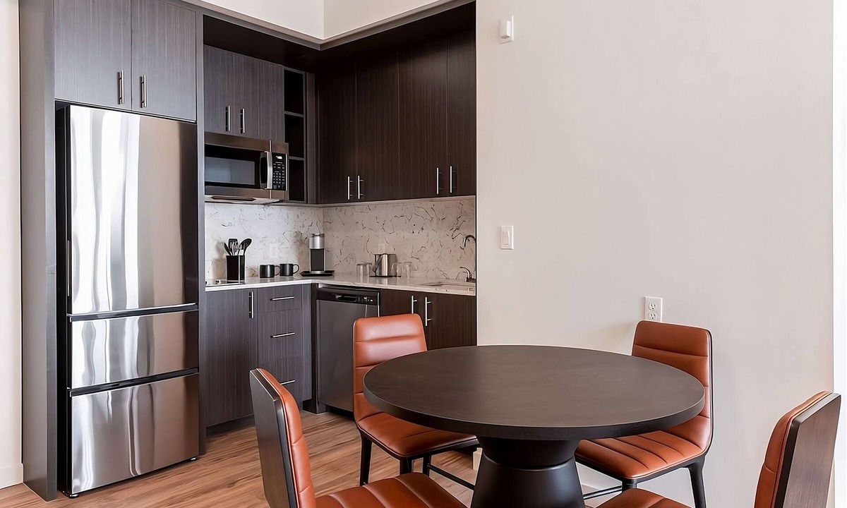 Central Area Hotel | Stay in a Quiet Room Ideal for Unwinding w/Family or Friends | Pets Allowed
