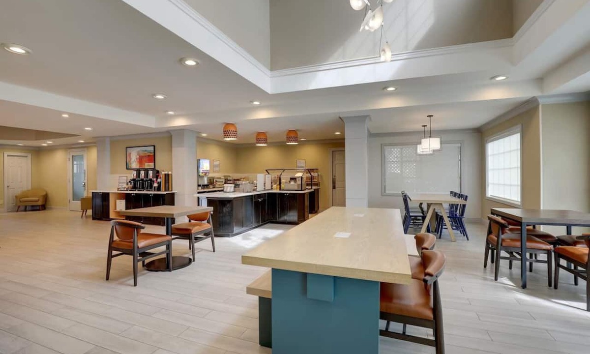 San Jose Hotel | Stay In great Shape! Minutes to Levi's Stadium, Pet Friendly + Free Breakfast!
