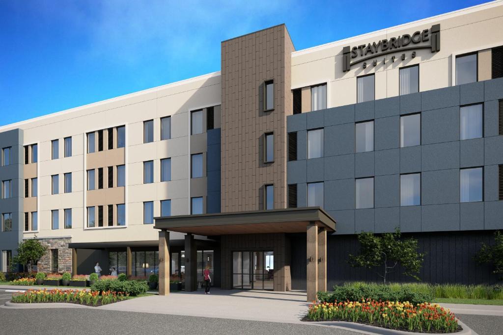 Woodhaven Hotel | Staybridge Suites Detroit Woodhaven by IHG