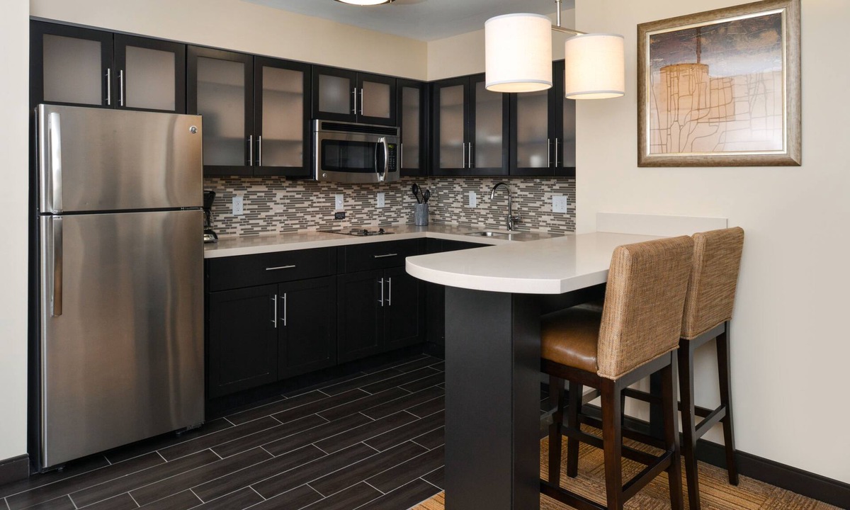 Merrillville Hotel | Staybridge Suites Merrillville by IHG