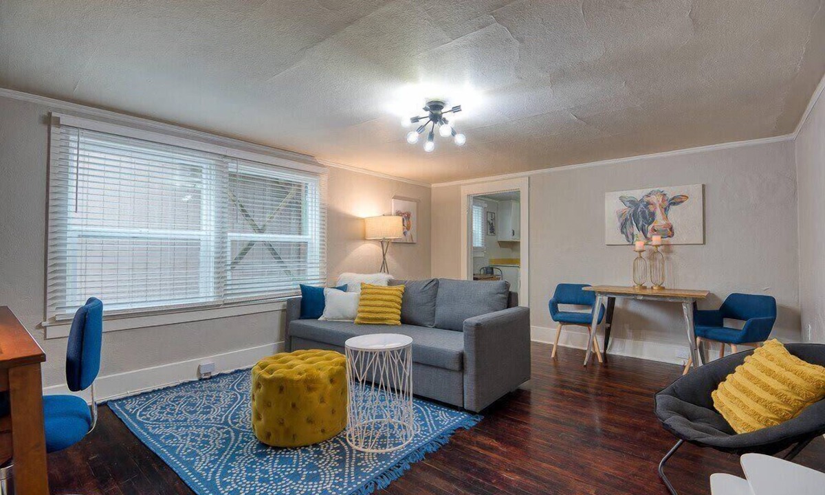 Coos Bay Apartment | #StayinMyDistrict Historic Heritage in Coos Bay