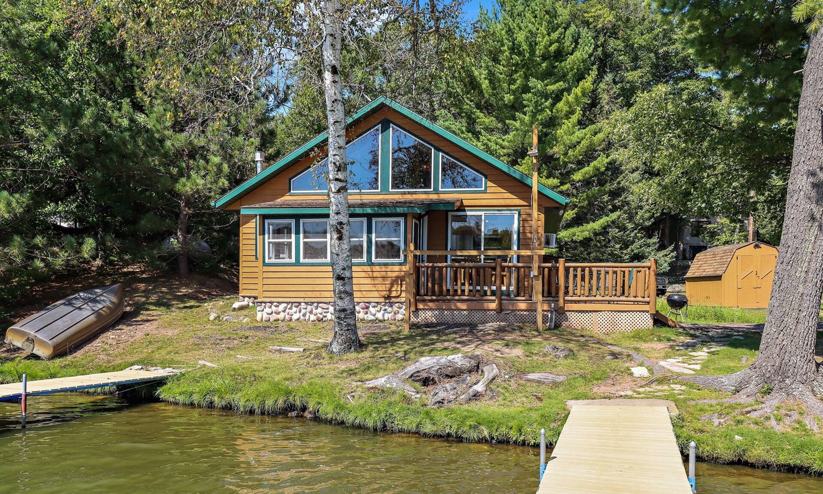 St Germain Cabin | Stepaway Vacation Rentals - Carefree Creek Cabin