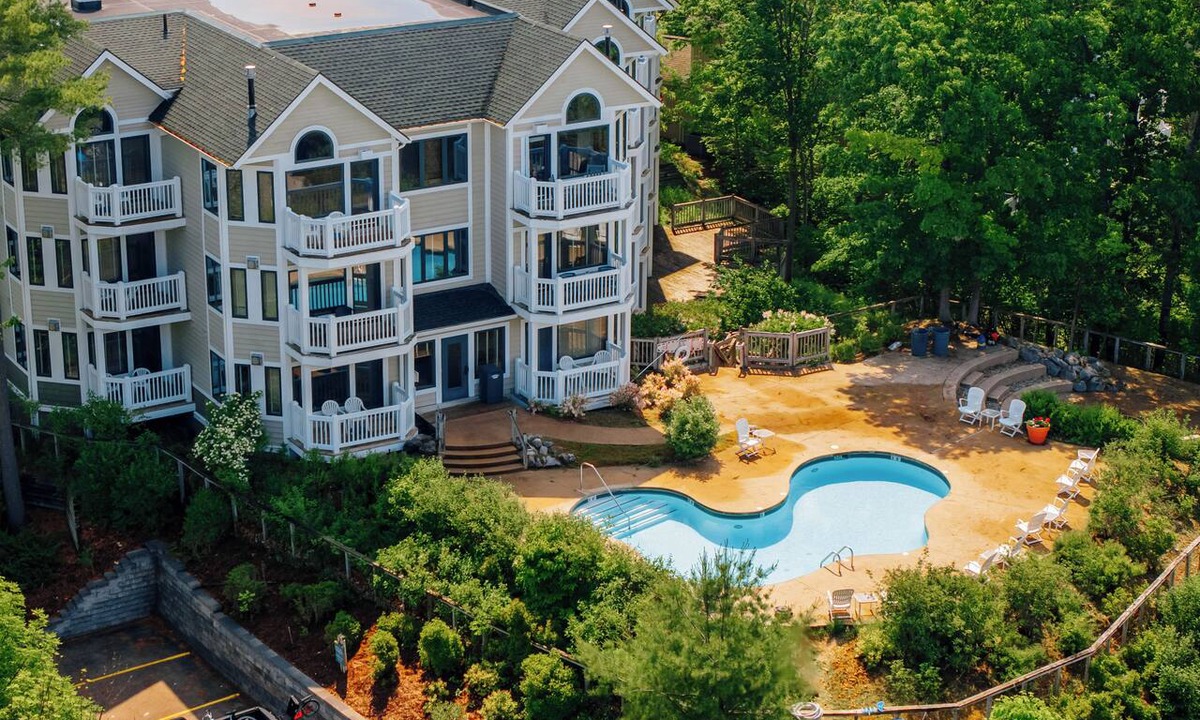 Maple City Condo | Stony Brook 23 | Top Floor, Heated Pool, Lake Michigan View