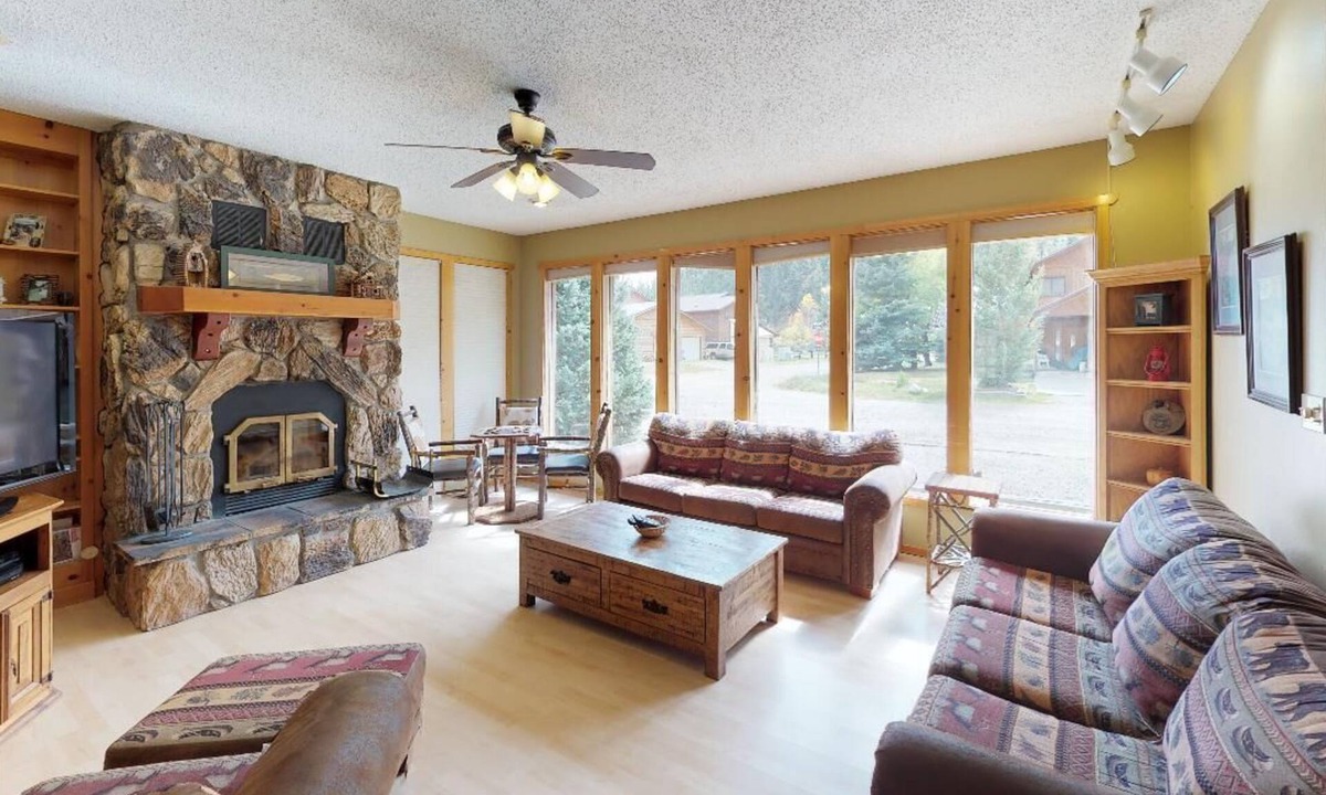 Red River Cabin | Streamside Retreat on the River with and AC