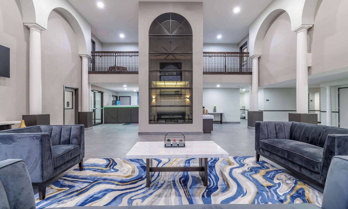 Brenham Hotel | Studio 6 Suites Brenham, TX