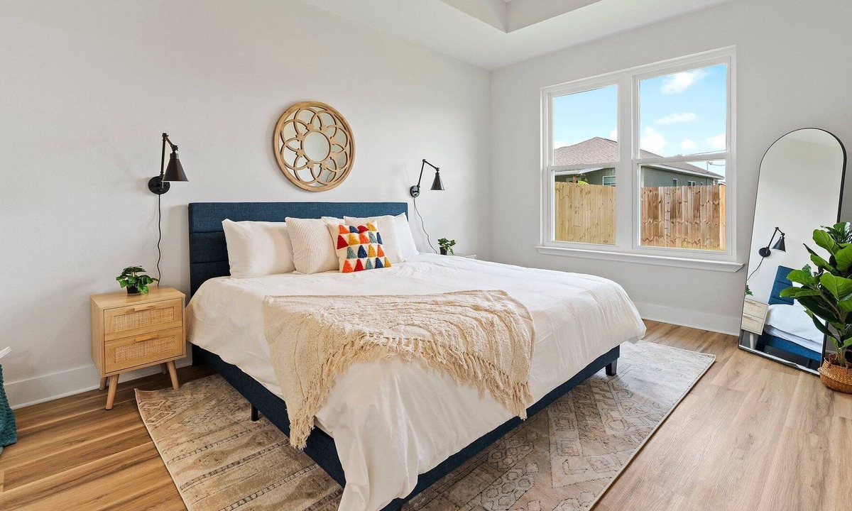 Ono Island Cottage | Stunning Beach Cottage, Minutes to Beach and Parks