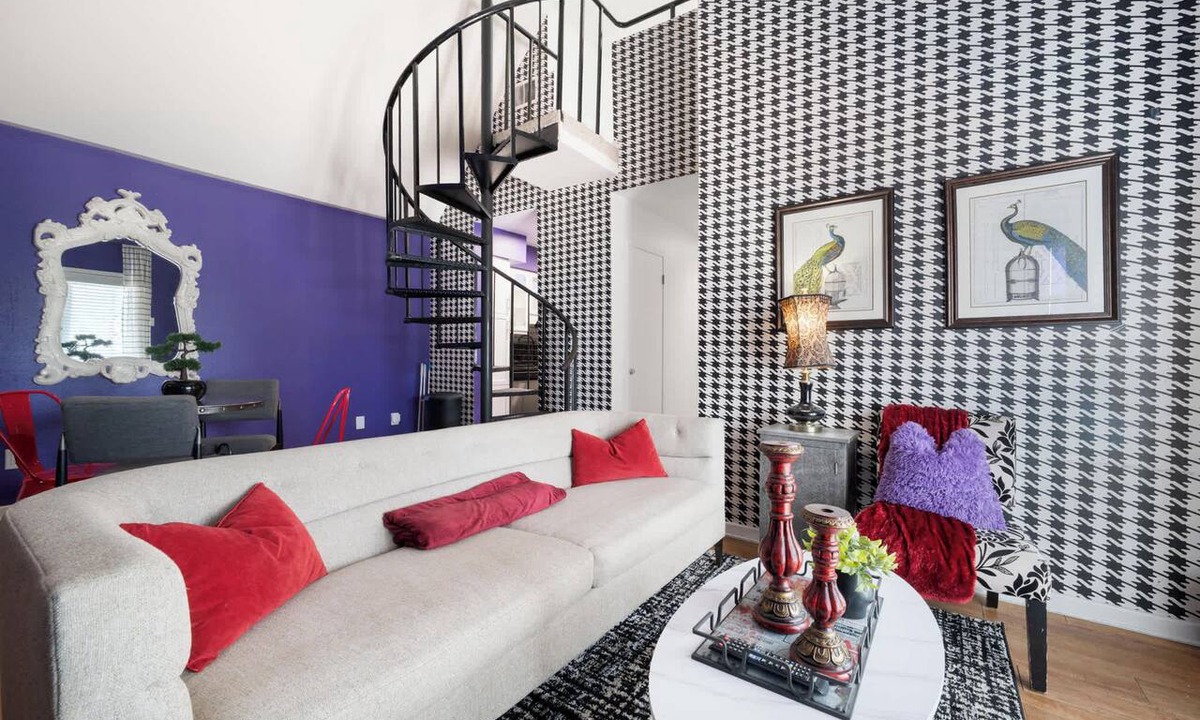 Waller Creek District Apartment | Stylish 3BR Loft in Austin with Balcony for 8