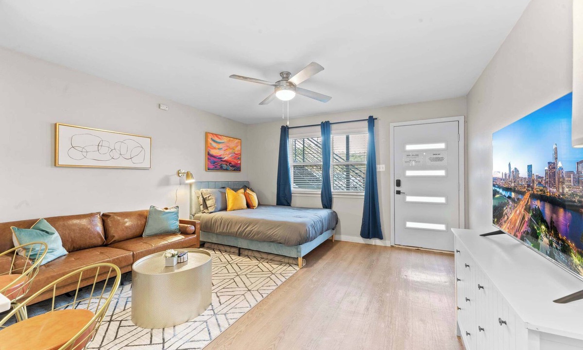 Allandale Apartment | Stylish modern studio close to Downtown and Domain