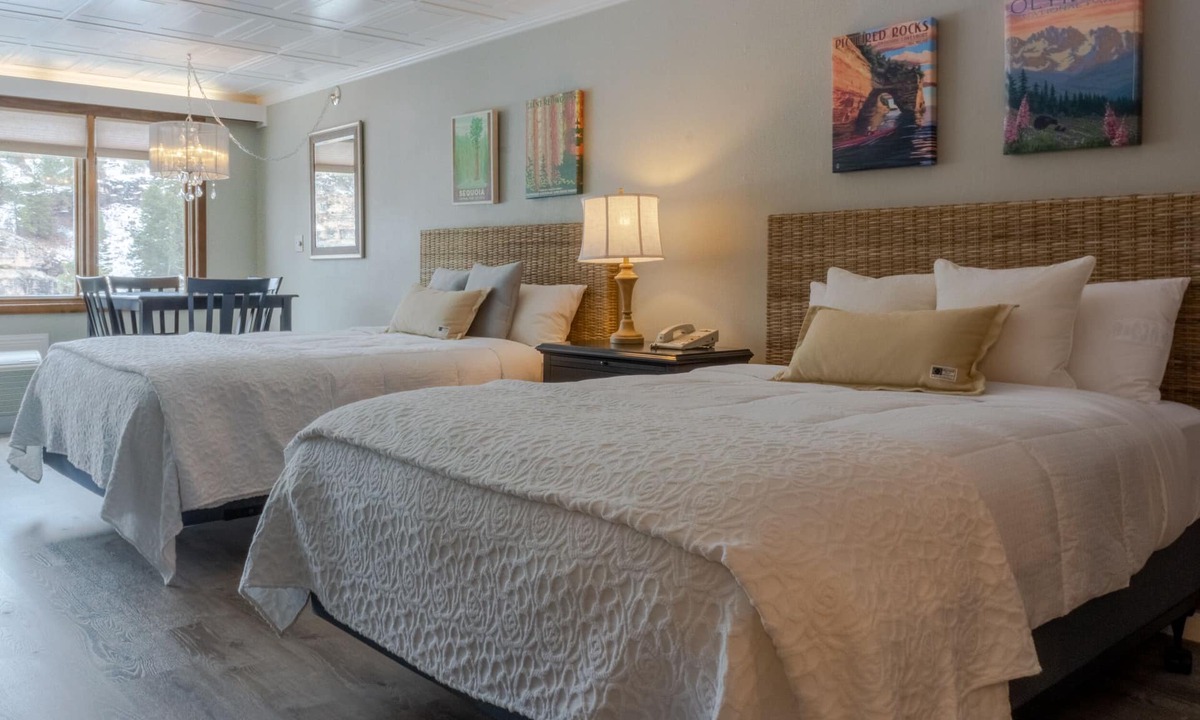 Purgatory Cabin | Summit Studio | AC, Pool, Hot Tub, Golf & Ski